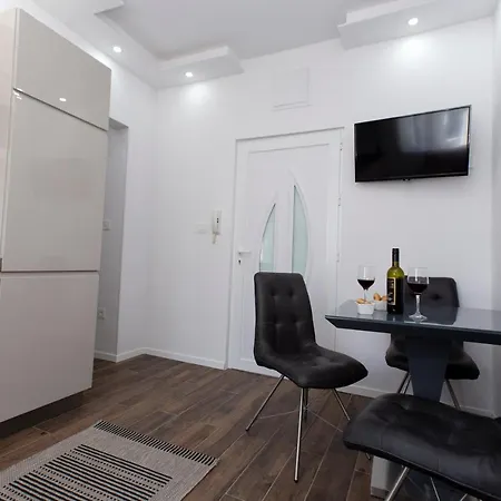 Old Town Anamarija Apartment